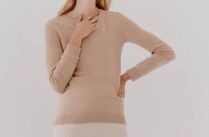 Cuyana Wool Cashmere Slim V-Neck Sweater