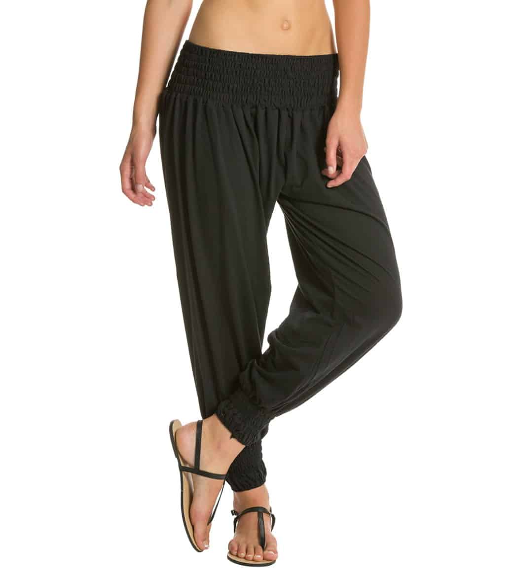 The Best Loose Fitting Yoga Pants for Women | ComfortNerd