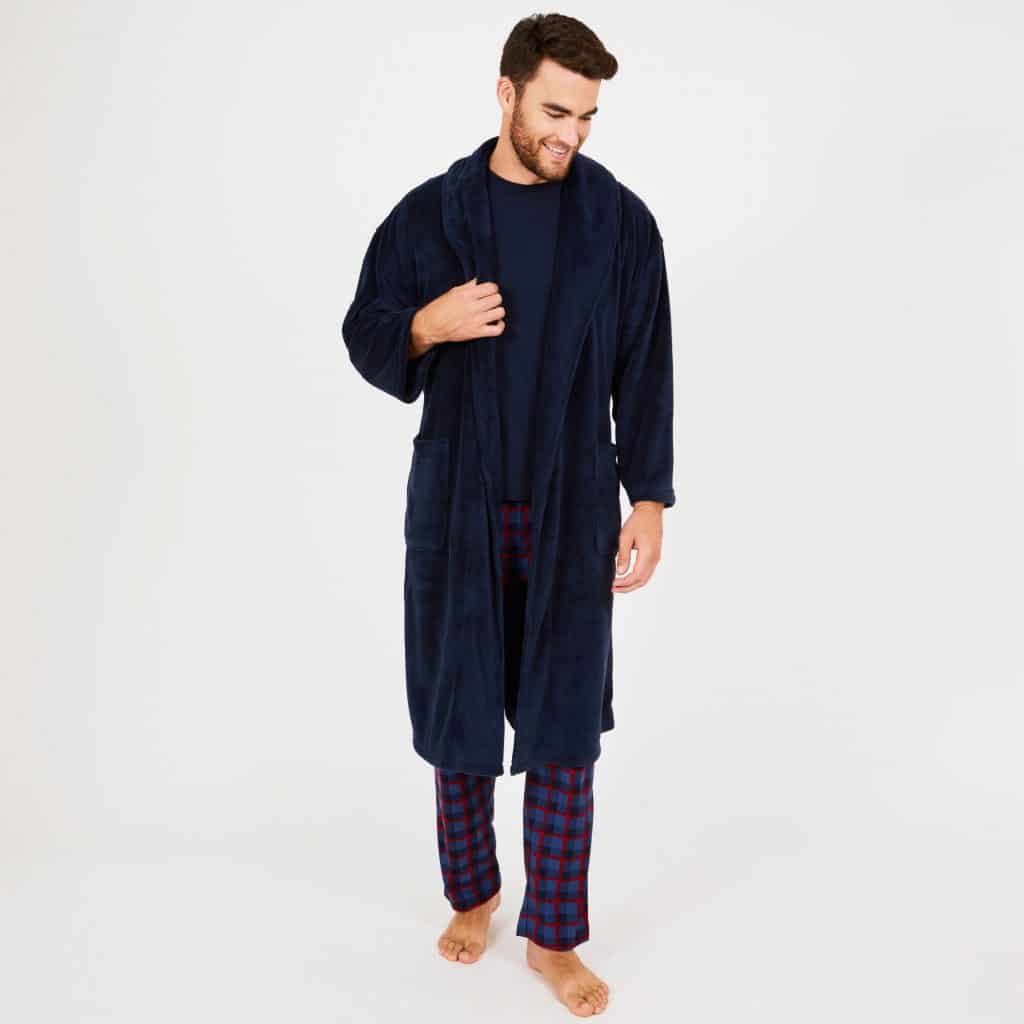 The Most Comfy and Plush Men's Robes to Keep You Warm in the Winter