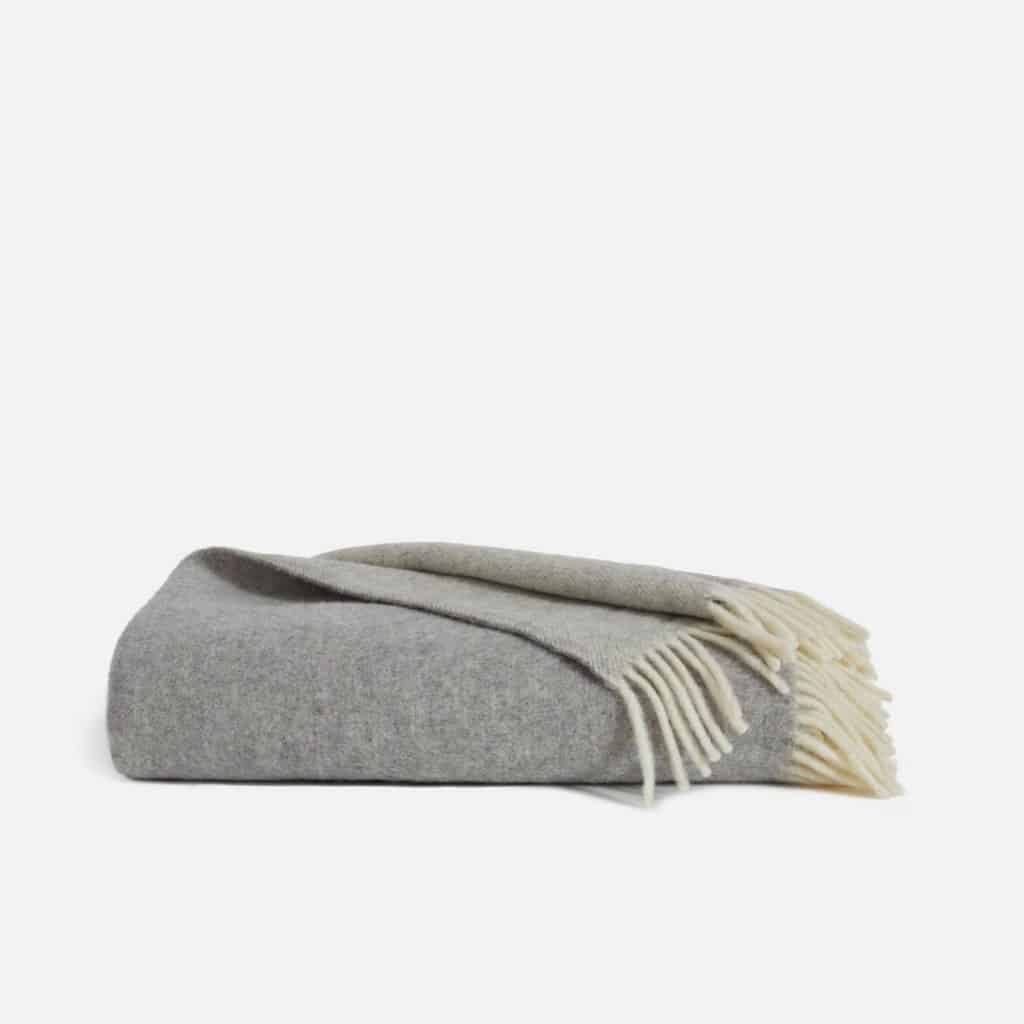 10 of the Best and Most Comfortable Luxury Throw Blankets Comfort Nerd