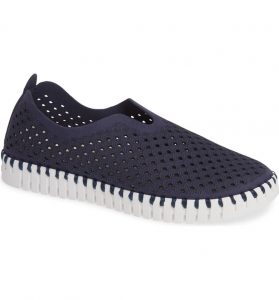 Ilse Jacobsen 139 Perforated Slip-On Sneaker